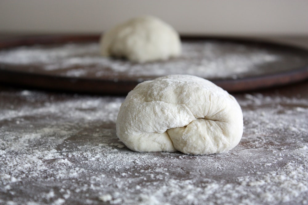 no knead pizza dough on counter