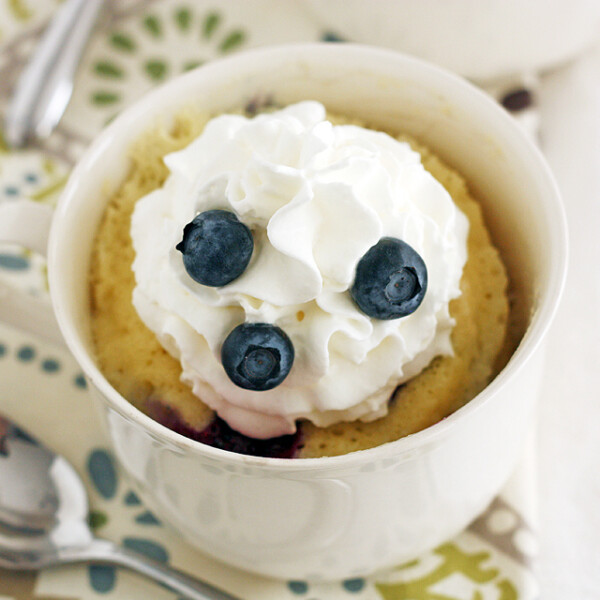 blueberry white chocolate mug cakes.