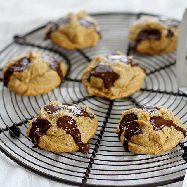 Four-Ingredient Peanut Butter Chocolate Chunk Cookies | Girl