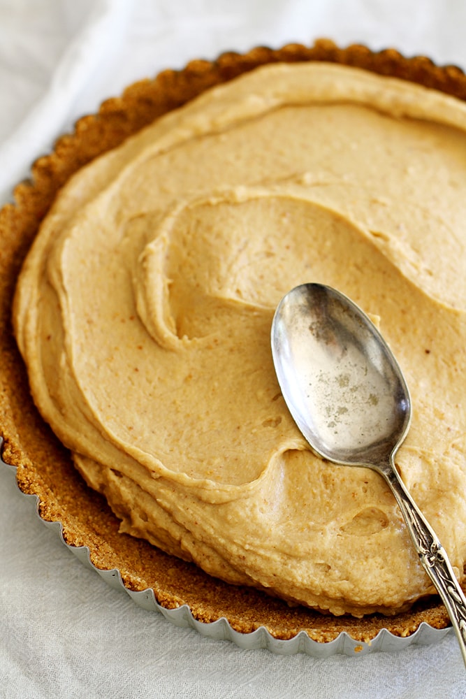 preparing tart in pan