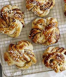 swedish cardamom buns