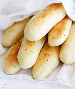 garlic butter breadsticks