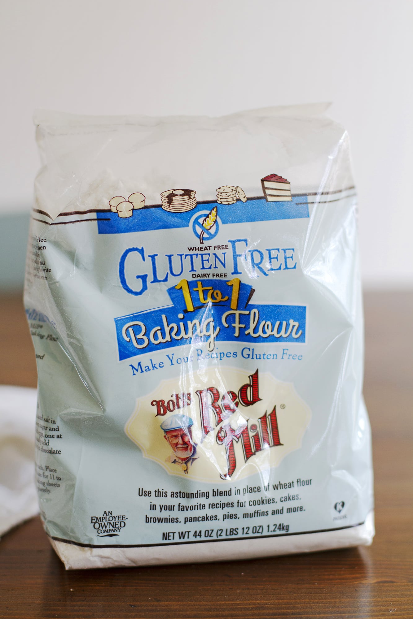 bob's red mill gluten free baking flour bag