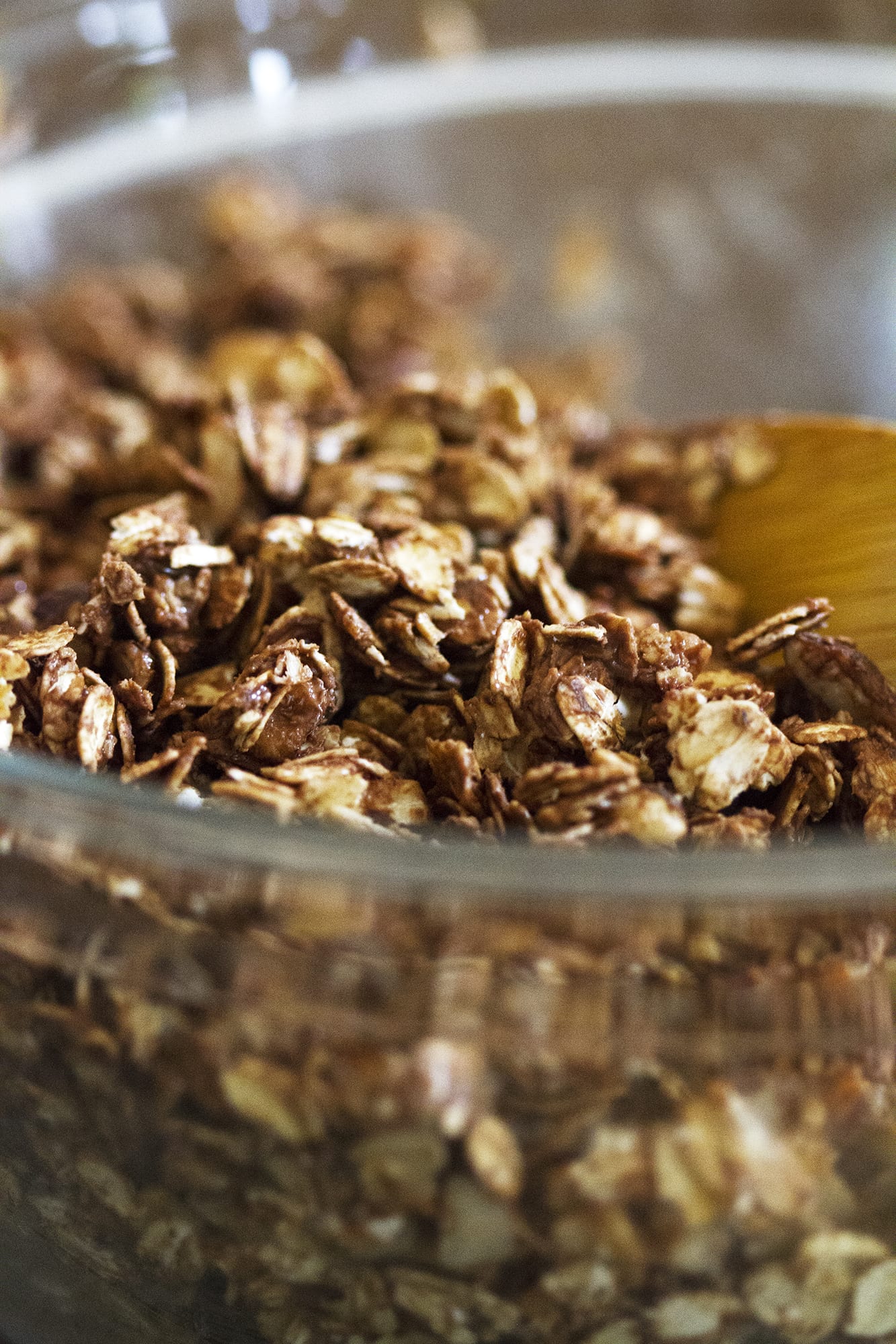 close up nutella granola in a bowl