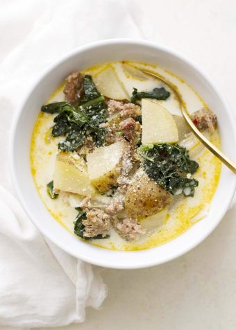 bowl of slow cooker zuppa toscana