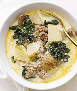 zuppa toscana in bowl
