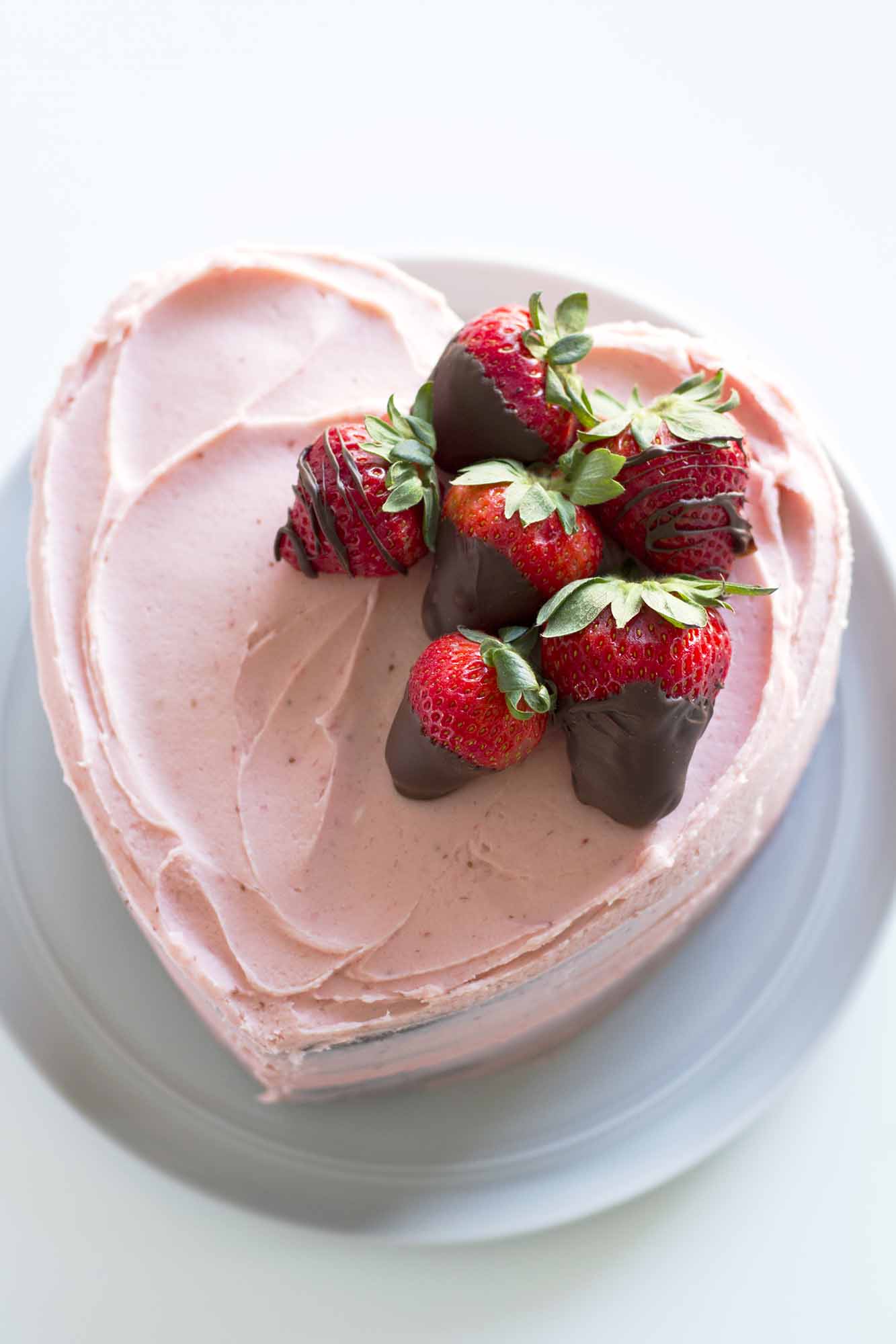 Heart-shaped chocolate strawberry cake