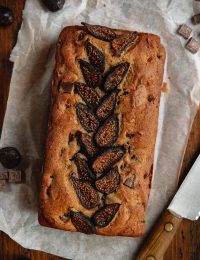 Whole Wheat Chocolate Chunk Fig Bread -- Made with mission dried figs, dark chocolate and whole wheat flour, this quick bread recipe is a smart food choice for the whole fam. @girlversusdough #girlversusdough #BobsRedMill #bakedwithBobs #ad
