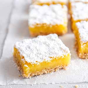 gluten free lemon bar.