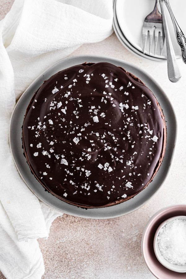 instant pot chocolate cheesecake on a plate