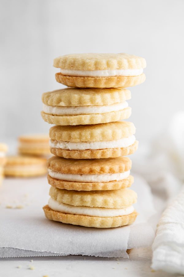 stack of maple cream cookies