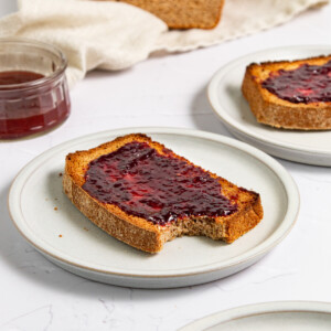 slice of Whole wheat bread.