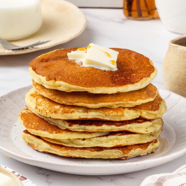 Offering a second clean square, this featured crop gives flexibility for the buttermilk pancake recipe.