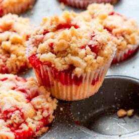 This square single-muffin crop gives the strawberry muffin recipe a clean alternate for featured placements.